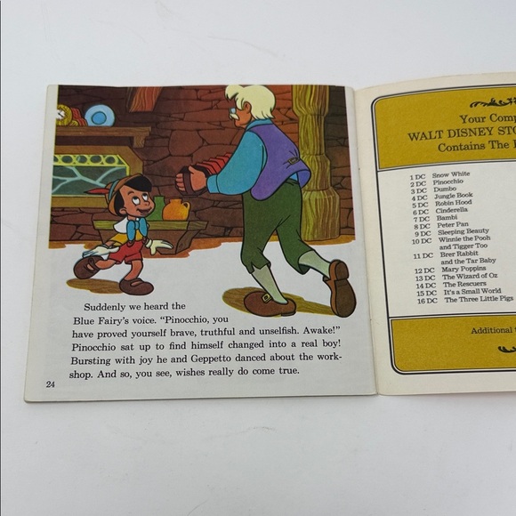Vintage MCM Disney's Story of Pinocchio 24 page Book BOOK ONLY - Picture 4 of 4